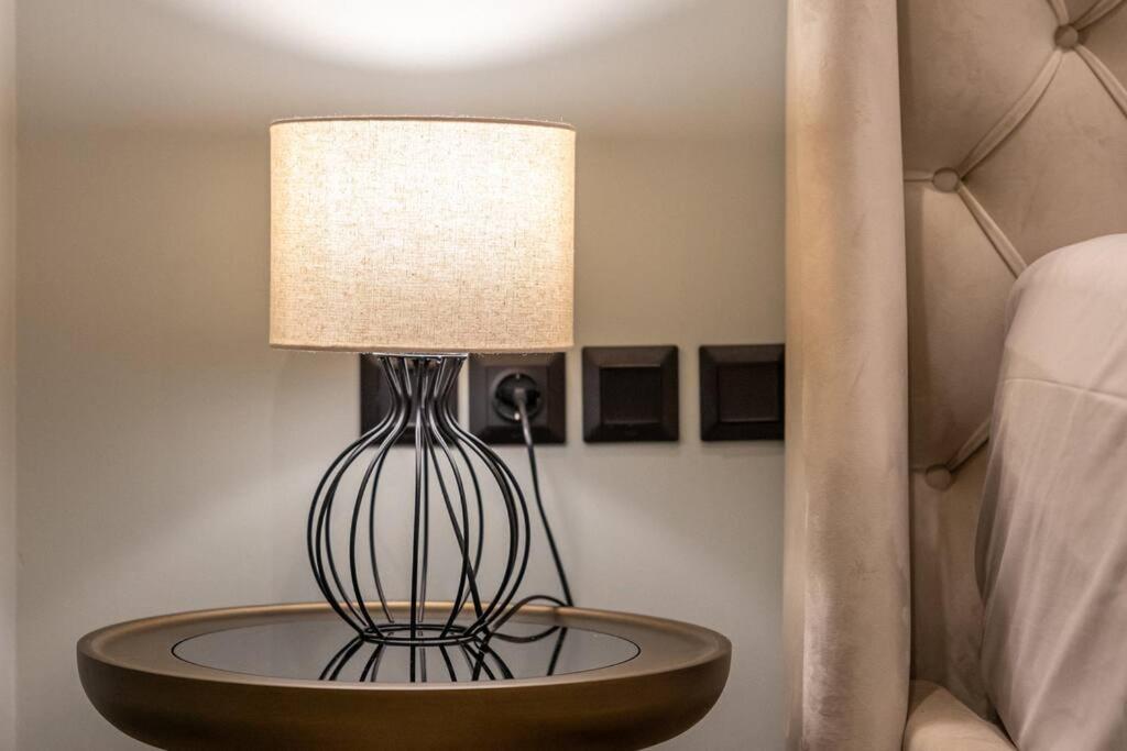 Smaragdi Luxury Jacuzzi Apartment Noho Premium Living Αθήνα Εξωτερικό φωτογραφία