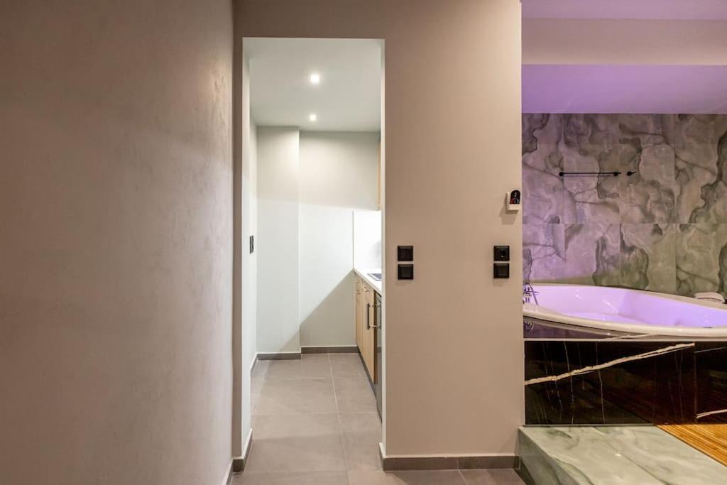 Smaragdi Luxury Jacuzzi Apartment Noho Premium Living Αθήνα Εξωτερικό φωτογραφία