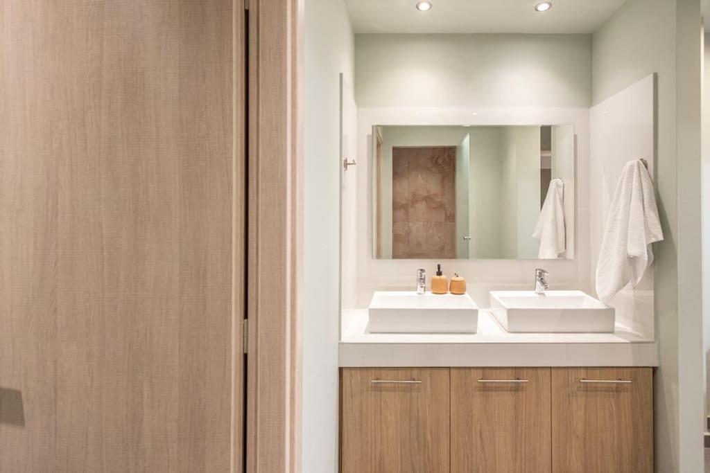 Smaragdi Luxury Jacuzzi Apartment Noho Premium Living Αθήνα Εξωτερικό φωτογραφία
