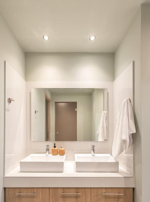 Smaragdi Luxury Jacuzzi Apartment Noho Premium Living Αθήνα Εξωτερικό φωτογραφία