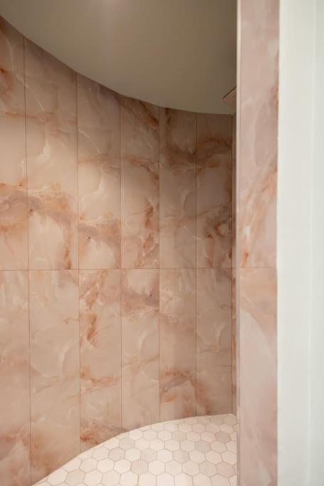 Smaragdi Luxury Jacuzzi Apartment Noho Premium Living Αθήνα Εξωτερικό φωτογραφία